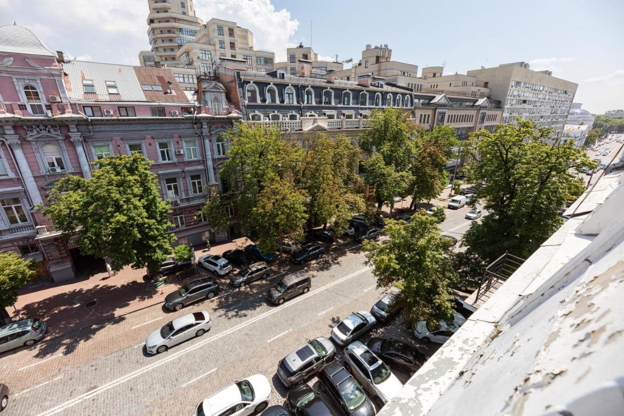 Guest House "Golden Gate" Kyiv Exterior photo