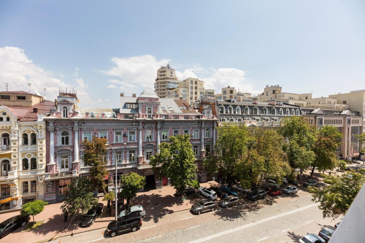 Guest House "Golden Gate" Kyiv Exterior photo